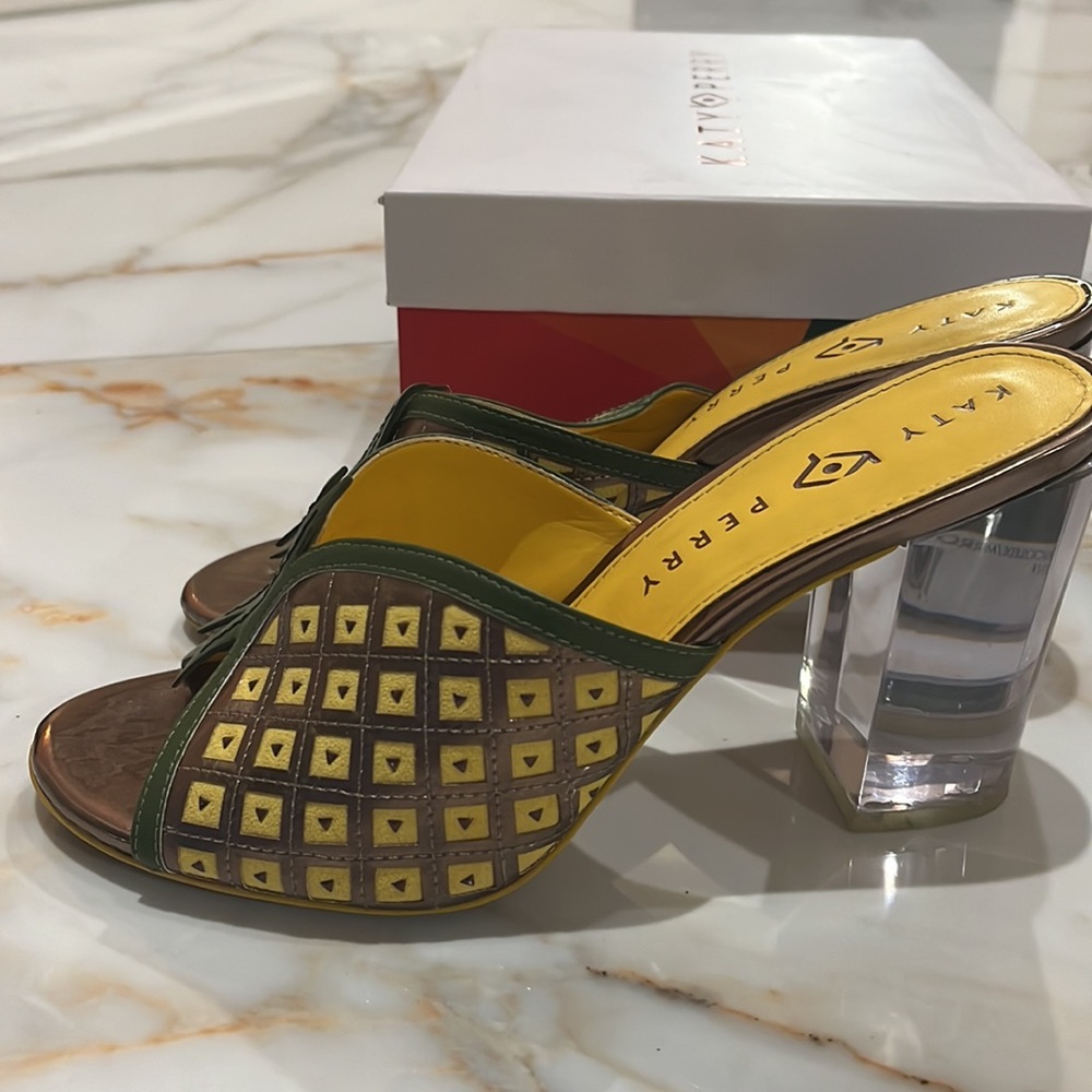 Pineapple Heels - image 2